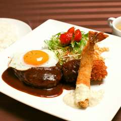 自家製手ごねハンバーグセット