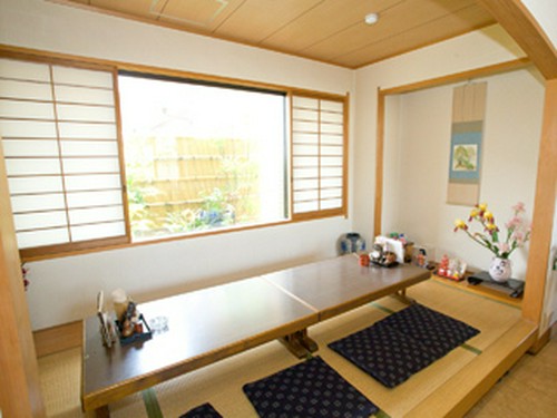 8人で御利用いただける御座敷が2部屋ございます。