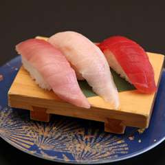 日々厳選されたネタや食材で、味・質・鮮度にこだわった回転寿司