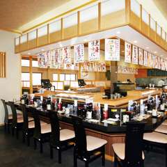 カウンター席完備しております。