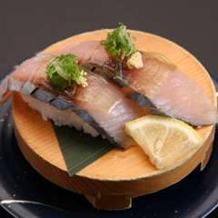 地元で獲れた新鮮な寿司ネタ