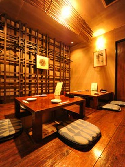 掘りごたつのお座敷もあります