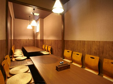 3つの完全個室は3名様～最大25名様でご利用頂けます！