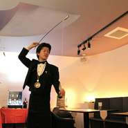 シニアソムリエのオーナーが、それぞれのワインに最適なグラスと温度でご提供致します。