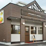 奥まった店舗は隠れ家的存在