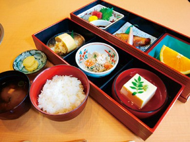 おばんざい各種ご用意しております