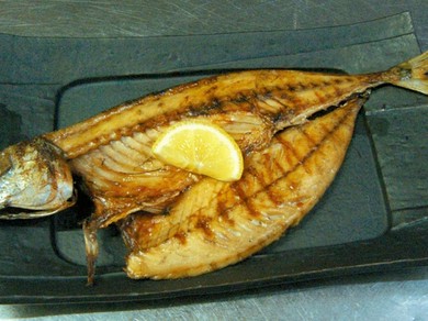 炭焼きベーコンとホウレン草の温泉卵和え