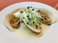 ハマグリの風味とクリームスープのコクが、ベストマッチ。椎の木の人気のスープです。