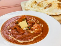 甘口/中辛/辛口/激辛の4段階から辛さをチョイス。
ナン又はライス/サラダ付き。
プラス280円で、チーズナンに変更できます。