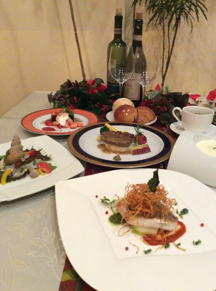 季節のコース料理(事前の予約が必要です)