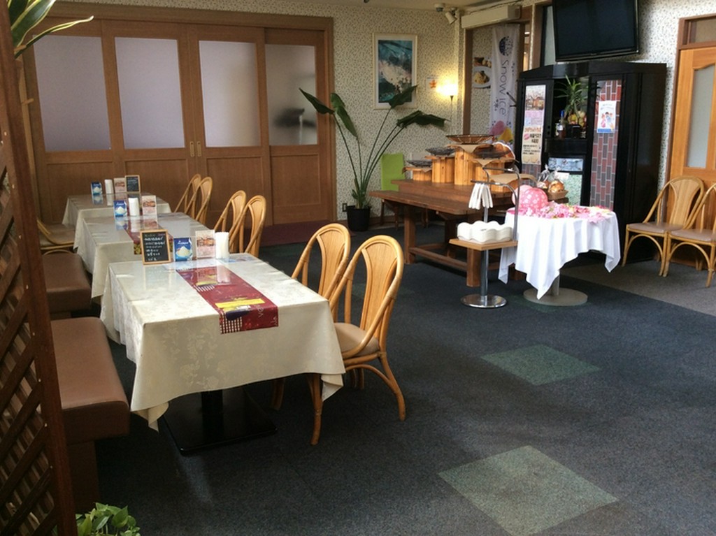 ゆっくりと時間が流れる店内で、おくつろぎください。
