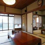 お座敷有り、大小宴会の他法事にも御利用下さい。