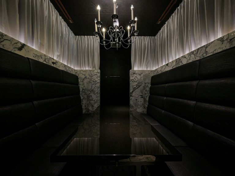 記念日、家族の集い、接待や会食に理想的な完全個室を設え