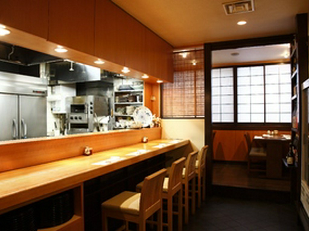 肩肘張らず、お一人様でもお気軽どうぞ