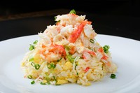 蟹の身を贅沢に使ったチャーハンを是非ご堪能下さい。