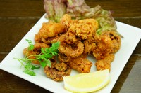たこの旨味が凝縮したやわらか唐揚