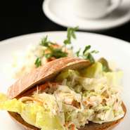 季節によって、中の具材が変わります。