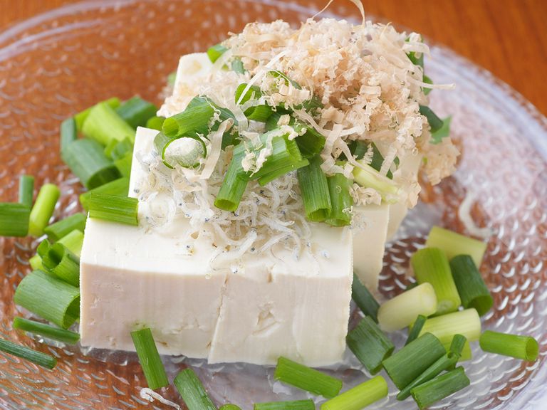 ヘルシーな一品「じゃこねぎ奴サラダ」