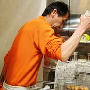 できるだけ早くお客さまの元へ料理を運べるよう努力しています。時間がかかる料理も多いですが、お待たせる時間を少なくし、タイミングよく食べていただけることを心がけ調理しています。