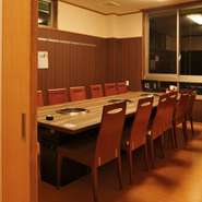 ゆったりとりたお部屋で、テーブル席、お座敷ございます！ご気軽にお電話ください!!!