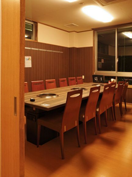 個室もご用意。ご家族での食事から各種ご宴会にもご利用ください