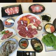 写真は例になります。
お肉、大エビは3人前の盛りになります！
この写真での本日のオススメは
希少部位の国産サガリになりました！
※豚バラ肉が炙り寿司に変更になり、よりグレードアップしました！！
無料送迎致します！ 

5名様から承ります。
 ＊お１人様5400円以上のご予約にて、無料送迎致します。

10名様から承ります。
 ＊お１人様2700円以上のご予約にて、無料送迎致します。
