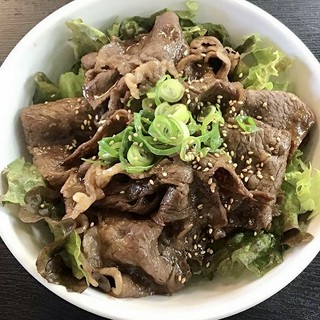 精肉店でのテイクアウトメニュー(どんぶり)