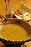 こちらも当店オリジナルのフォンデュです!
カレーとチーズの無敵の組み合わせ!!