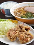 各セットメニュー（天津飯、中華飯、チャーハン、唐揚げ）