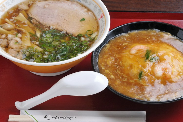 尾道ラーメン とんちんかん 津島/あま市/ラーメン | ヒトサラ