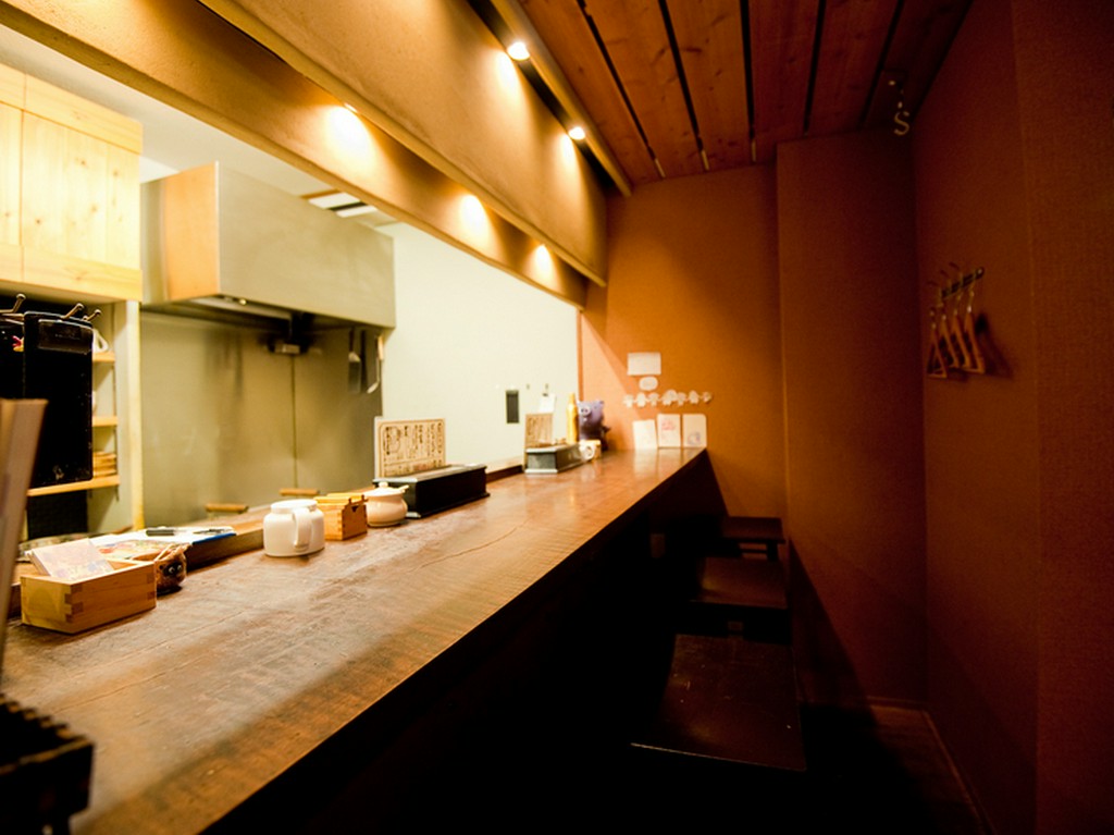 ひとりでも気兼ねなく入れて、ゆっくり美味しい時間をすごせます