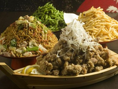 食べ放題コースはありませんが「食べきれない量」のバカ盛りアリ