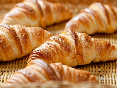 天然酵母のクロワッサン　140円