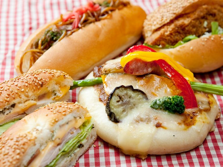 新鮮野菜を使用した調理パン　200円台より