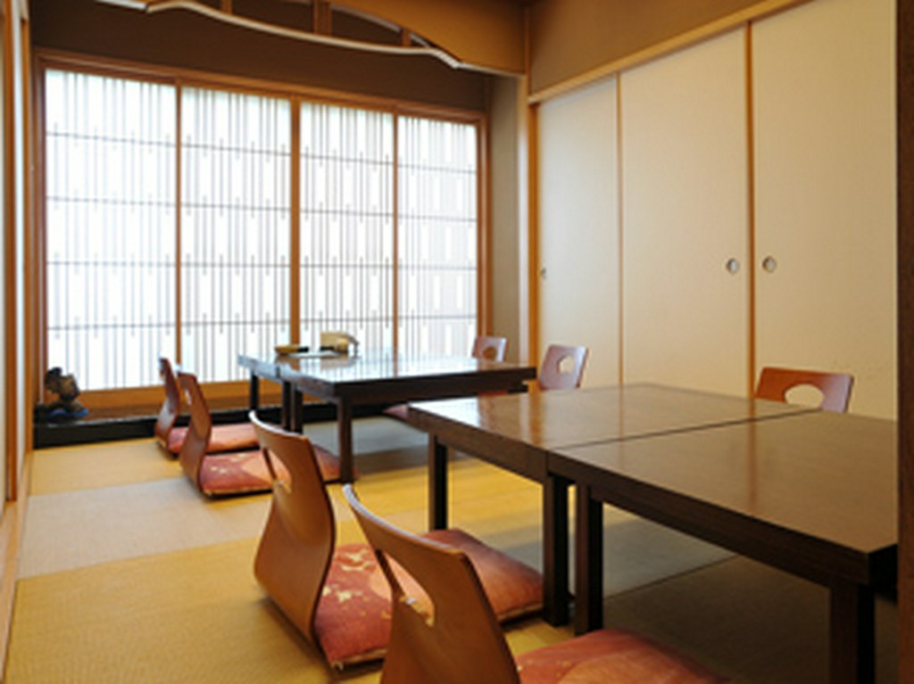 ◆お誕生日のお祝いやご両家顔合わせのお席にもご利用ください。