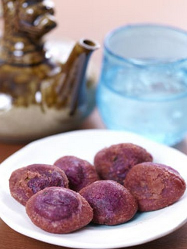 人気の紅イモ料理！　『紅イモ天ぷら』　600円