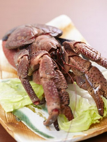 【ちゅらさん亭】はヤシガニが食べられる数少ないお店！