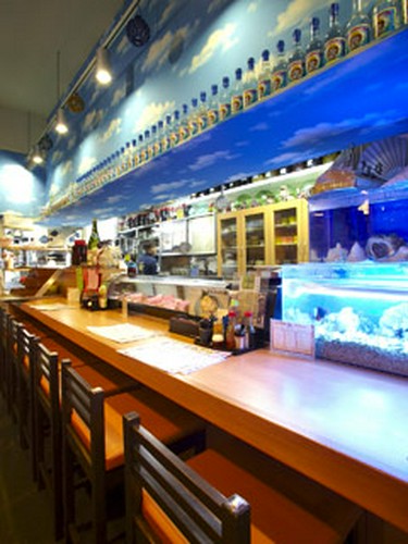 カウンター席は、お一人様でもお気軽に安心してご利用頂けます。