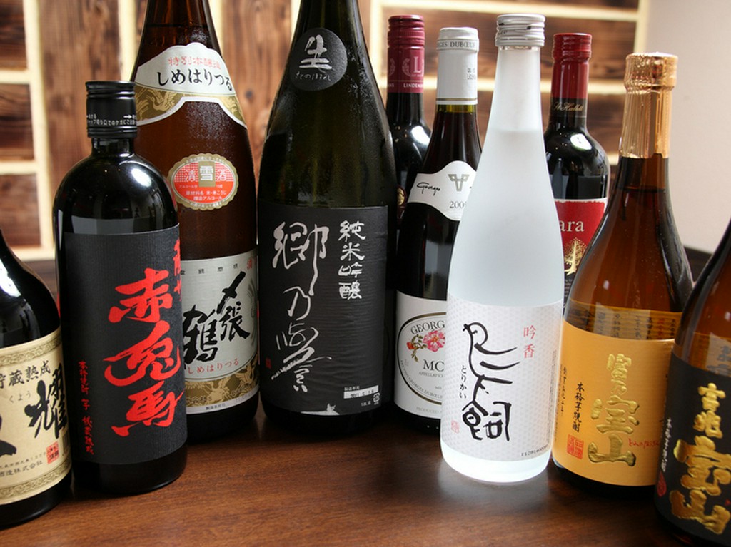 焼酎、日本酒、ワイン等も厳選して仕入れております