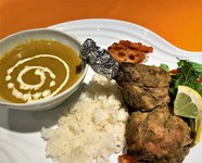 ハラール対応★骨付きもも肉をタンドール（石窯で）焼き上げるインドの宮廷料理”タンドリーチキン”と豆カレー・バスマティライスのセットです。