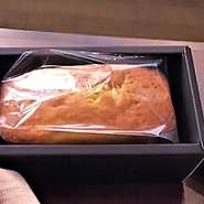 若さを保つと言われる【シナモン】の香り。米粉、さとうきび糖の体に優しいグルテンフリーケーキです！こだわり素材；よつ葉バター、国産米粉、新鮮卵、＊マーガリン、ショートニング、ベーキングパウダー不使用。