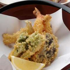 揚げ物より“海老天ぷら”　700円