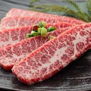 【セット内容】
・上タン塩
・塩カルビ
・塩ハラミ
・野菜盛り
・豚トロ