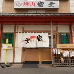 この看板を目印にご来店下さい。