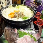 お客様の喜ぶ顔を見たい…。その想いで各種創作料理を考え、ご用意しております。
本クエ(冬季～春先限定)、鮟鱇、牡蠣、ハモ(夏季)、松茸(秋季)、のどぐろ、とらふぐ(通年)などを得意分野として軸に調理してます。