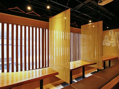 落ち着いた雰囲気の掘りごたつエリア。ゆったり足が伸ばせます。