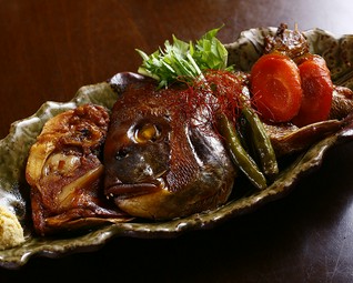鯛（たい）カマと鯛兜（かぶと）・煮付け又また塩焼き　片身