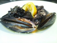 - Vapore di shuri e kikurage al pepe nero con acciughe e limone -