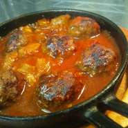 『ポルペッタ』
- Polpetta di manzo "Tankaku" alla napoletana -