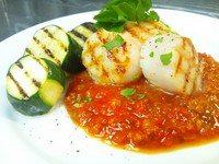 - Capesante alla griglia con salsa di gazpacho